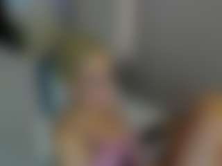 Live cam show with BarbiexChloe - Submissive on studioflirtlive.com