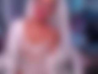 Fay MILF webcam performer live streaming