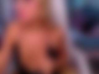 Live cam show with Fay - Butt Plug on Camsoda