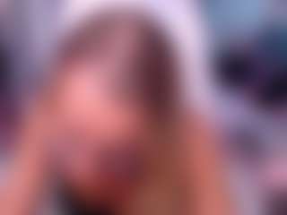 Live cam show with Fay - Butt Plug on madthumbs