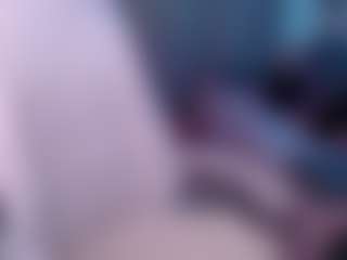 Live cam show with Fay - Shaved on madthumbs