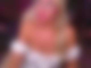 Live cam show with Fay - Butt Plug on Camsoda