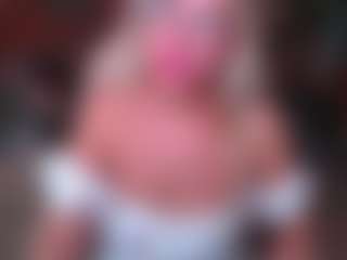 Live cam show with Fay - Blonde Hair MILF on Chatstar