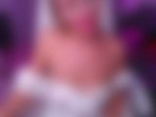 Live cam show with Fay - Moaning on TeamSkeetLive