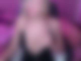 Live cam show with Fay - Blonde Hair on Camsoda