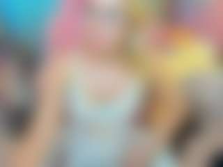 Live cam show with Fay - Blonde Hair MILF on Soda Cam