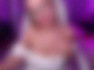 Live cam show with Fay - Blonde Hair Middle Aged on Camsoda