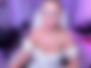 Live cam show with Fay - Skinny MILF on Cam Slut