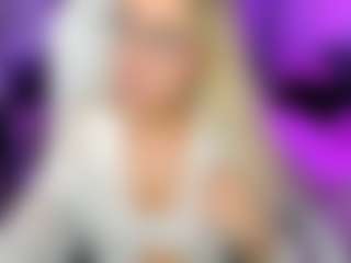 Live cam show with Fay - Shaved on Camsoda