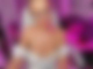 Live cam show with Fay - Mature MILF on studioflirtlive.com