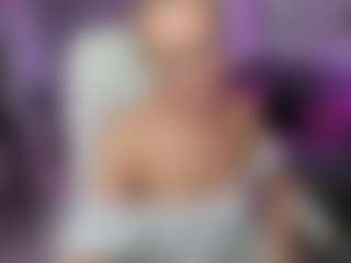 Live cam show with Fay - Blonde Hair on sexylive.show