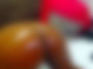 Live cam show with Foxy Vibez - Upskirt on studioflirtlive.com