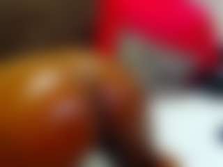 Live cam show with Foxy Vibez - Upskirt on xfollow cams