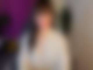 Live cam show with KatherineClark - Oil on TeamSkeetLive