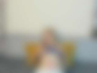 Live cam show with LilianaFrost - Green Eyes on Uber Horny