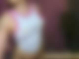 Live cam show with Meg-Ryann - Body Massage on StripNow