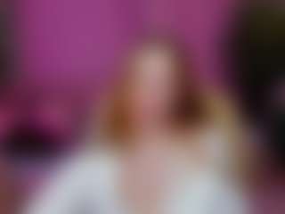 Live cam show with Meg-Ryann - Thin on madthumbs