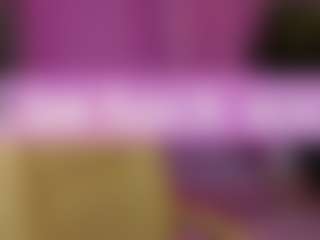 Live cam show with Meg-Ryann - Thin on Gym Cam Girls