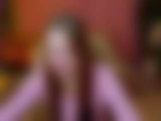 Live cam show with Meg-Ryann - Body Massage on Camsoda