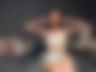 PhebeBee's Live Sex Cam Show