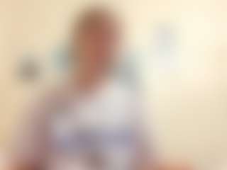 AdrieneFrock's Live Sex Cam Show