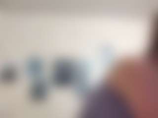 AdrieneFrock's Live Sex Cam Show