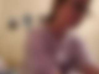 AdrieneFrock's Live Sex Cam Show