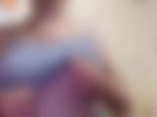 AdrieneFrock's Live Sex Cam Show