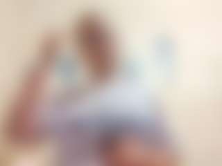 AdrieneFrock's Live Sex Cam Show