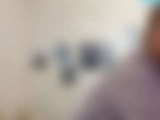 AdrieneFrock's Live Sex Cam Show