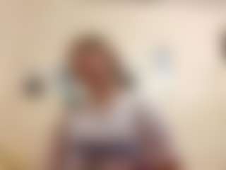 AdrieneFrock's Live Sex Cam Show