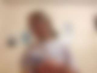 AdrieneFrock's Live Sex Cam Show