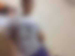 AdrieneFrock's Live Sex Cam Show