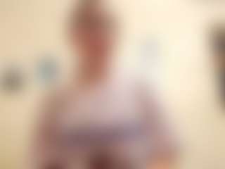 AdrieneFrock's Live Sex Cam Show