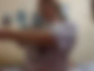 Live cam show with AdrieneFrock - Blonde Hair HD on Chatstar