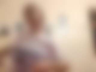 AdrieneFrock's Live Sex Cam Show