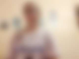 AdrieneFrock's Live Sex Cam Show