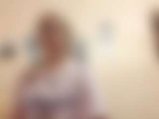 AdrieneFrock's Live Sex Cam Show