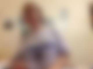 AdrieneFrock's Live Sex Cam Show