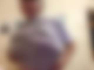 AdrieneFrock's Live Sex Cam Show
