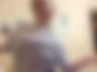 AdrieneFrock's Live Sex Cam Show