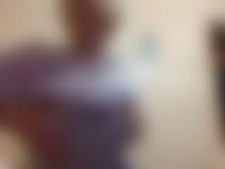 AdrieneFrock's Live Sex Cam Show