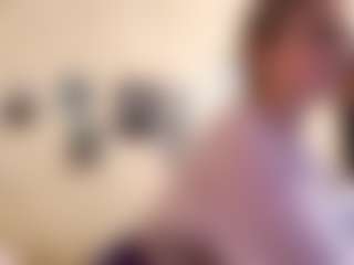 AdrieneFrock's Live Sex Cam Show
