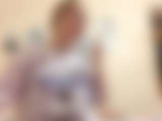 AdrieneFrock's Live Sex Cam Show