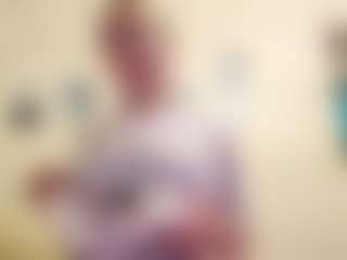 AdrieneFrock's Live Sex Cam Show