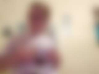 AdrieneFrock's Live Sex Cam Show