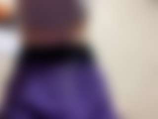 AdrieneFrock's Live Sex Cam Show