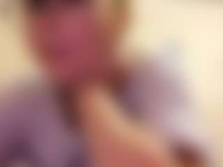 AdrieneFrock's Live Sex Cam Show