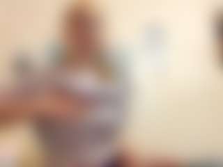 Live cam show with AdrieneFrock - BBW on Hubzter Live