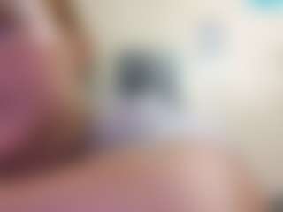 AdrieneFrock's Live Sex Cam Show